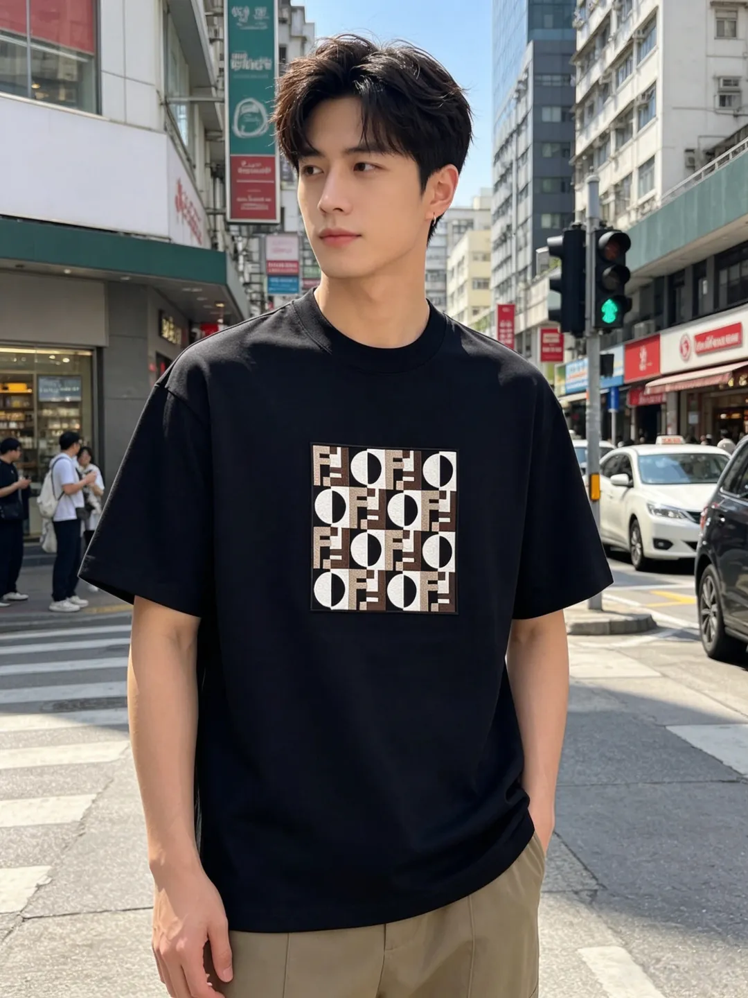 Fendi/ F T